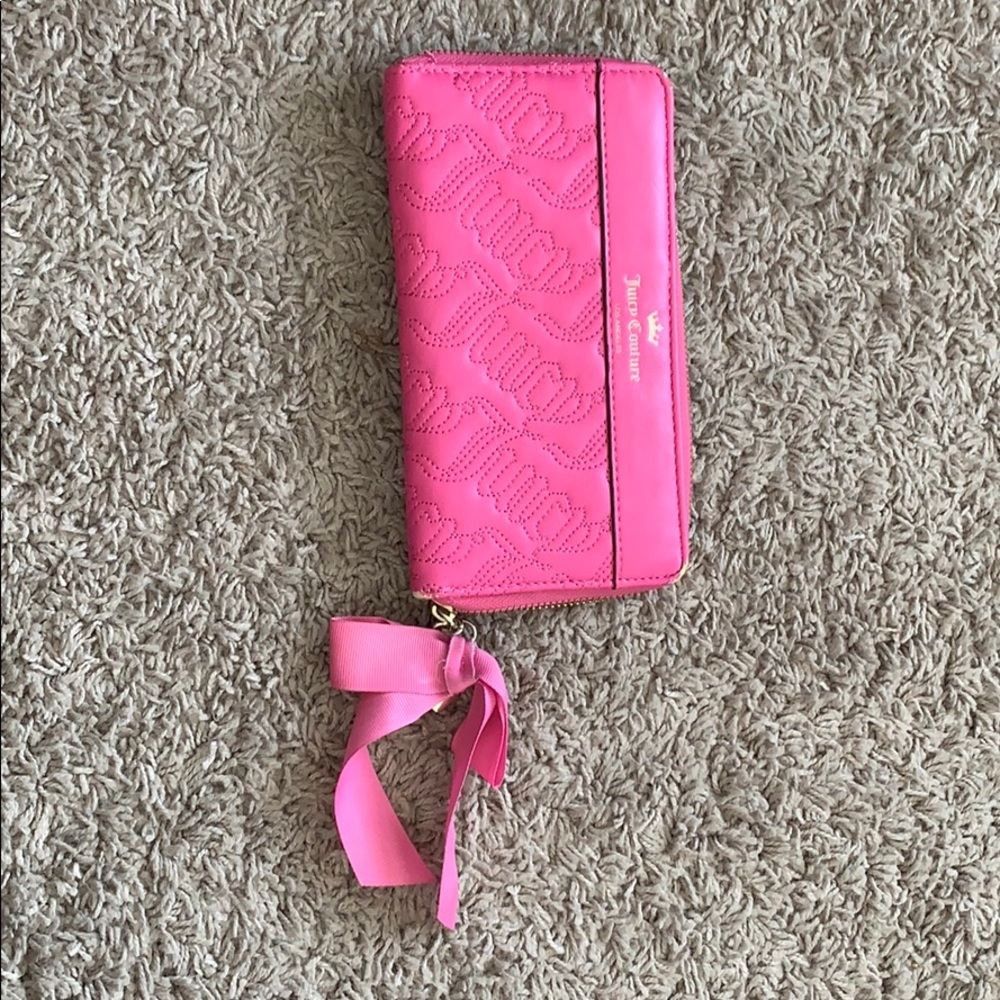 Juicy couture wallet (ripped side)
